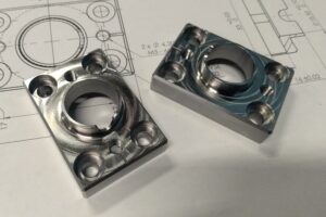 Kostka tvarová frézovaná